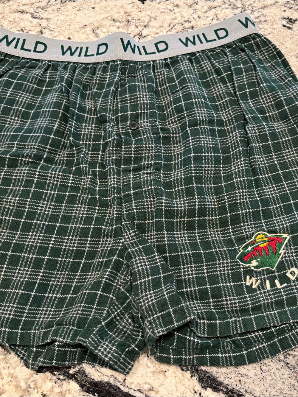 Sideline Apparel Minnesota Wild Green Plaid Sleepwear Shorts M NHL Licensed